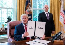 Trump declara guerra a Irán: «Máxima presión» para destruir sus exportaciones de petróleo Foto: Trump firma orden ejecutiva de "máxima presión" contra Irán /Cortesía
