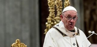 Foto: El Papa Francisco desafía a Trump /cortesía