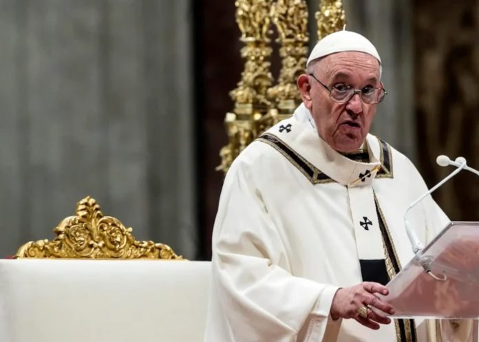 Foto: El Papa Francisco desafía a Trump /cortesía