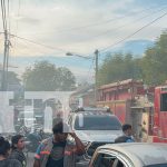 Incendio en clínica odontológica pone en alerta a bomberos en Chinandega Foto: bomberos y pobladores apagan incendio en clínica dental en Chinandega /TN8