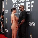 Escándalo en los Grammys 2025: Kanye West y Bianca Censori son echados de la ceremonia