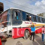 ¡Accidente en Rivas! Bus choca contra un muro y deja dos heridos Foto: Accidente vial que ocurrió a raíz de una mala maniobra en Rivas/TN8