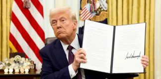 Foto: Trump ordena terminar con los beneficios para inmigrantes /Cortesía