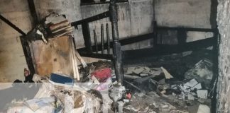 Foto: Voraz incendio deja a una familia de Granada sin sus pertenencias/TN8