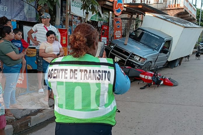 Foto: Camioneta sin frenos causa accidente en Bluefields/TN8 Foto: Camioneta sin frenos causa accidente en Bluefields/TN8