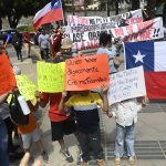 Chile pospone desalojo que afectaría a 11,000 personas