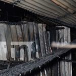 Camoapa: Feroz incendio consume taller de tapicería en el barrio Nuevo Amanecer Foto: Incendio consume una tapicería en su totalidad en Camoapa/TN8