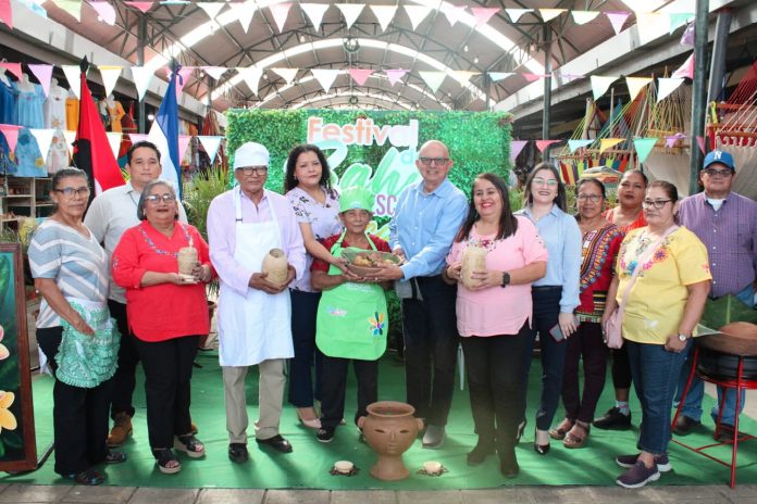Foto: Desde de Masaya, se lanzó con entusiasmo el Festival del Baho y Fresco de Cacao/Cortesía