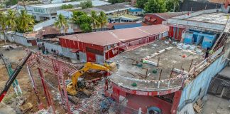 Foto: Derribo de edificio por ampliación de pista en Managua