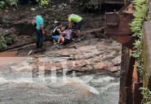 Joven sufre fuerte caída desde un puente de 10 metros en El Ayote