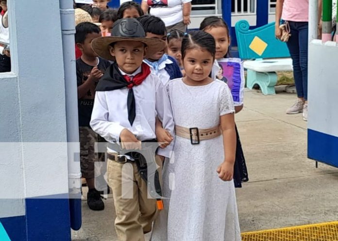 Foto: Honran legado del General Sandino y Blanca Aráuz / TN8