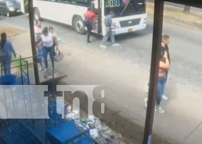 Foto: Accidente mortal con un bus de Managua / TN8