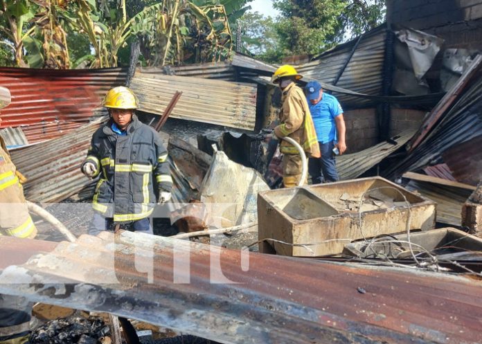 Foto: Incendio en una vivienda de Managua / TN8