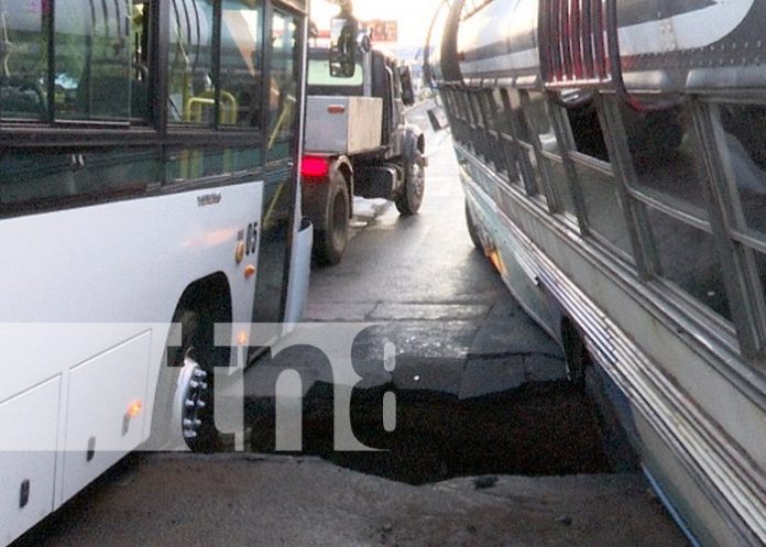 Foto: Agujero en el sector de la Colonia Centroamérica, Managua / TN8 Foto: Agujero en el sector de la Colonia Centroamérica, Managua / TN8