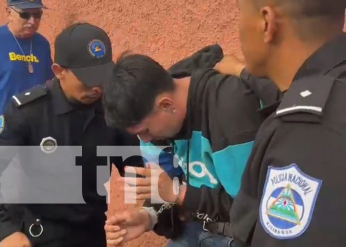 Foto: Captura de sujeto en Jinotepe, Carazo, por robo a una mujer / TN8 Foto: Captura de sujeto en Jinotepe, Carazo, por robo a una mujer / TN8