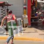 Foto: Robo de televisor en un semáforo de Managua / TN8