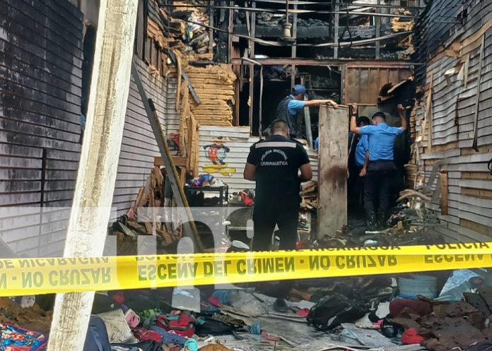 Foto: Incendio en el Mercado Oriental / TN8 Foto: Incendio en el Mercado Oriental / TN8