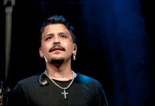 Foto: Christian Nodal aparece en un local/cortesía