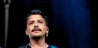 Foto: Christian Nodal aparece en un local/cortesía