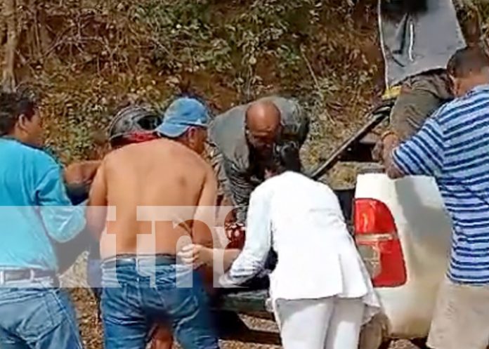 Foto: Muerte de una mujer al chocar con una rastra camino a Playa Marsella, en Rivas / TN8