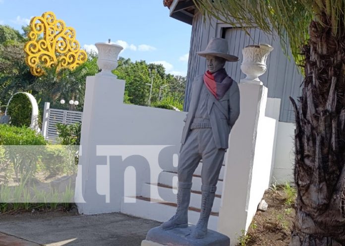 Foto: Homenaje al General Sandino desde el Ministerio del Interior / TN8