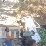 Foto: Volcadura de camioneta en Llano Grande, Masaya / TN8