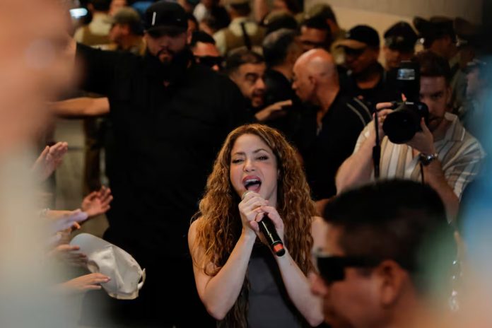 Foto: Shakira llegó después de la polémica cancelación de sus dos conciertos/Cortesía