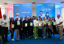 Reconocimiento a la contribución de la mujer en la educación Foto: La mujer en la construcción de una sociedad/Cortesía