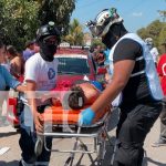 ¡Tragedia en Estelí! Motorizado es impactado y luego arrollado por un taxi Foto: Fatal accidente en el barrio 18 de mayo de Estelí/TN8