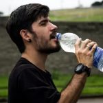 ¡Alerta! El agua embotellada podría afectar tu salud Foto: La verdad sobre el agua embotellada /cortesía