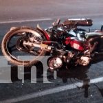 Foto: Persona de la tercera edad es arrollada por una moto en Managua y sobrevive de milagro/TN8