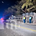 Vivo de milagro tras perder el control de una rastra en Santo Tomás – Juigalpa Foto: Sobrevive a aparatoso accidente en Santo Tomás - Juigalpa /TN8