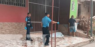 Foto: Misteriosa muerte en Juigalpa: encuentran a un joven tirado en la acera / TN8