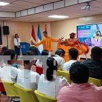 ¡Comunicadores! Taller de fotografía fortalece la lucha contra la desinformación Foto: Estudiantes participaron en un taller de fotografía/TN8