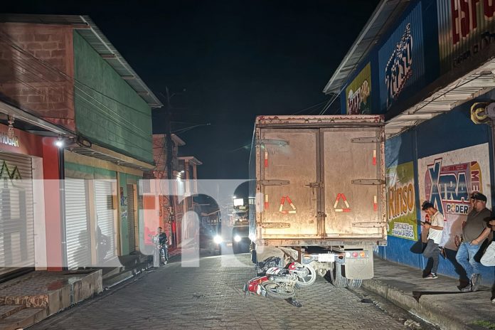 1 Foto: Motociclista ebrio sufre accidente al chocar contra un camión en Jalapa/TN8
