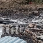 Incendio arrasa con una vivienda en la comunidad las Uvas, Jalapa Foto: Incendio arrasa con una vivienda en Jalapa/TN8