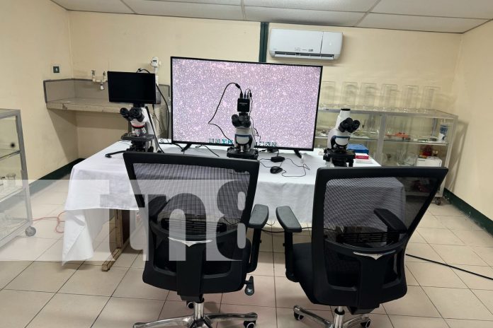 Foto: Estudiantes de UNA Juigalpa cuentan con equipos de última generación /TN8