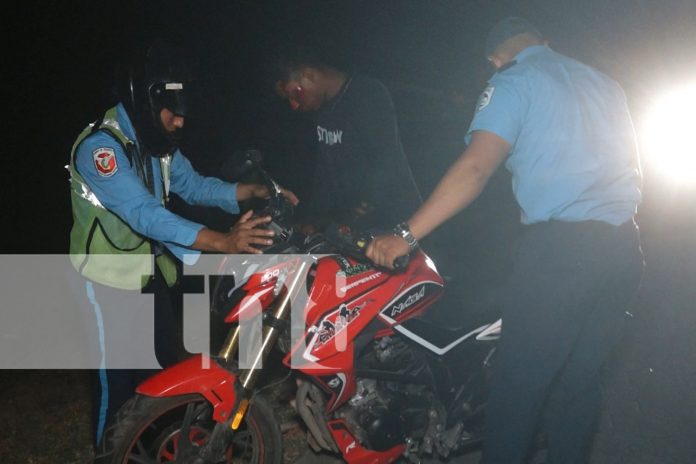 2 Foto: Fuerte accidente en Ometepe: Joven abandona a su amigo tras caída de moto/TN8
