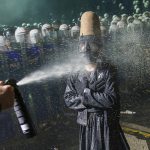 Arrestan a más de mil personas tras 5 días de protestas en Turquía Foto: Represión en Turquía /cortesía