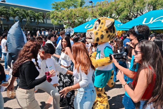 Foto: Así celebraron los jóvenes el inicio del año universitario/Cortesía Foto: Así celebraron los jóvenes el inicio del año universitario/Cortesía
