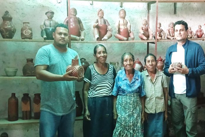 2 Foto: Mujeres artesanas de Madriz moldean historia con sus manos / Cortesía