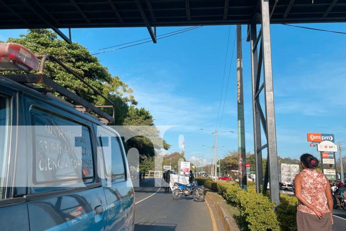 2 Foto: Mujer pierde la vida en trágico accidente de tránsito en la rotonda de Nindirí/TN8