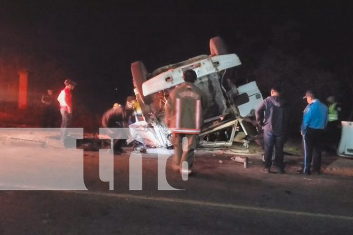 Foto: ¡Milagro en Estelí! Sobreviven tras quedar atrapados en brutal choque / TN8