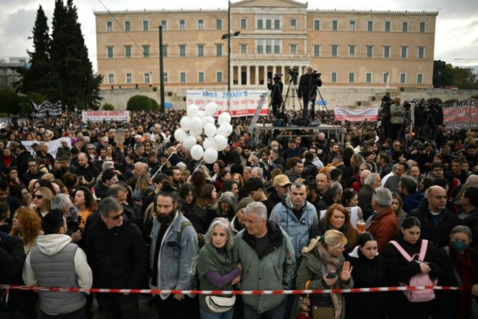 Foto: Protestas en Grecia por accidente ferroviario/Cortesía Foto: Protestas en Grecia por accidente ferroviario/Cortesía