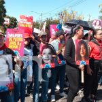 Foto: Con paso firme, las mujeres de Nicaragua caminan con alegría celebrando su día/TN8
