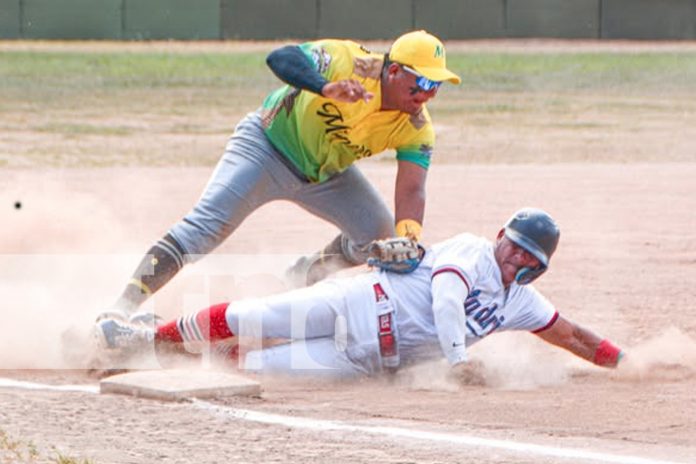 Foto: Mineros del Caribe hacen historia con tremenda barrida sobre los Cañoneros/TN8