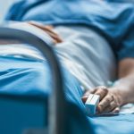 Reto viral de TikTok deja a niña de 7 años en coma tras explosión de juguete Foto: Niña se suma a un reto de TikTok y termina en coma /Cortesía