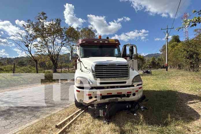 Foto: Accidente ocurrido en la comarca Casas Rojas, en el municipio de Jalapa/TN8