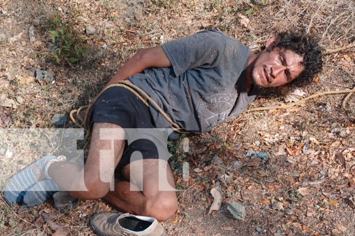 Foto: Motociclista es atacado salvajemente por un hombre en Rivas/TN8