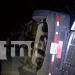 Cabezal cargado de bananos pierde el control y termina volcado en Malacatoya Foto: Cabezal que transportaba bananos se vuelca en Malacatoya /TN8